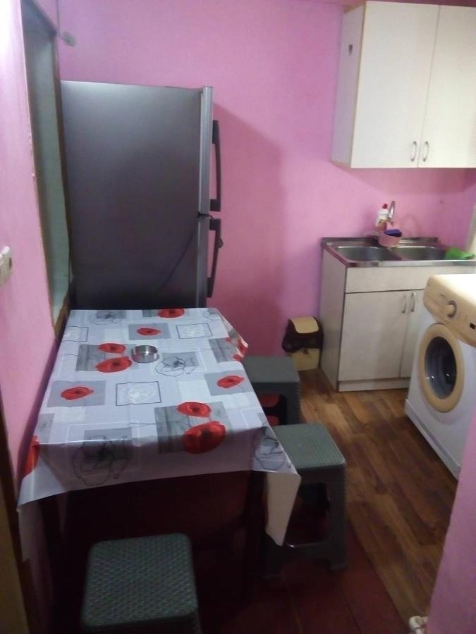 Baazovi 17 Apartment تبليسي المظهر الخارجي الصورة